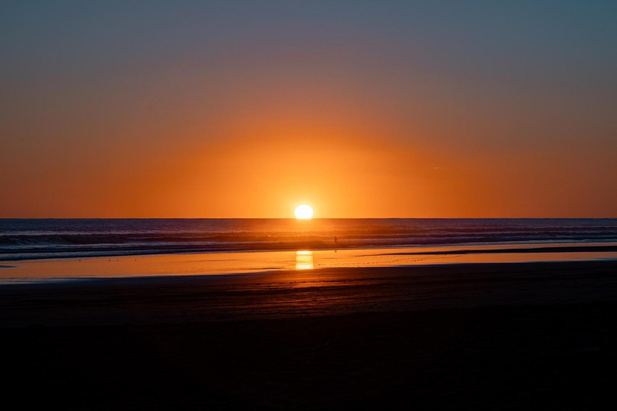 Sunset Del Mar Beach Resort Esterillos Este Exteriör bild